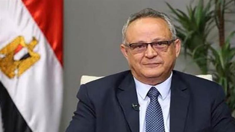 الدكتور أحمد زايد