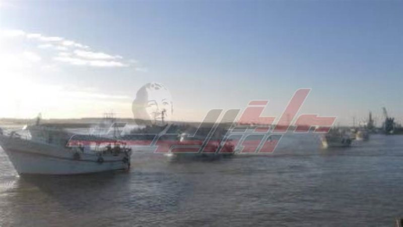 استئناف حركة الملاحة