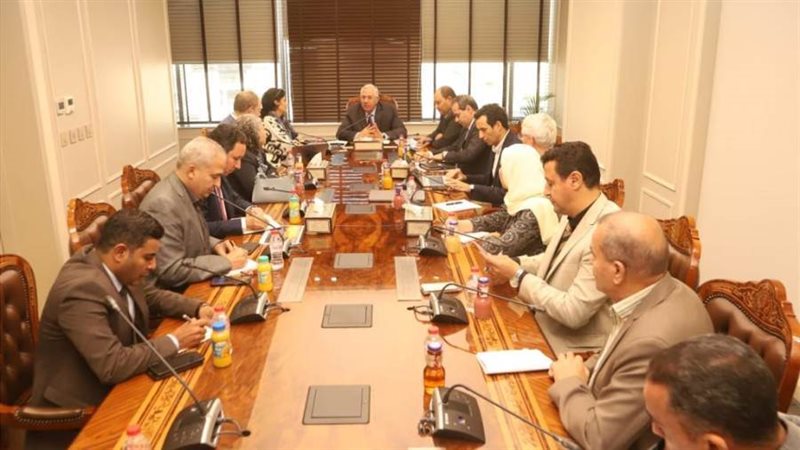 وزير الزراعة خلال