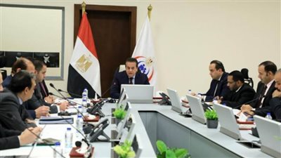 وزير الصحة يشيد بجهود العاملين باستقبال الأشقاء الفلسطينيين