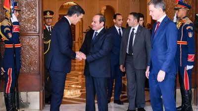 عاجل.. رئيس وزراء إسبانيا يشكر الرئيس السيسي على جهوده لإدخال المساعدات إلى غزة