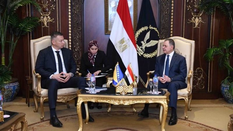 وزير الداخلية ونظيره