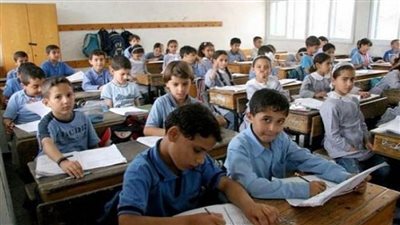  التعليم: إضافة درجات الطالب للمجموع في امتحانات الفصل الدراسي الأول