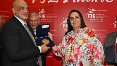 منتخب مصر لسلاح سيف المبارزة ناشئين أفضل فريق من الاتحاد الدولي