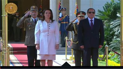 عاجل| بالفيديو.. الرئيس السيسي يستقبل نظيرته المجرية في قصر الاتحادية