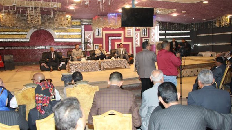 لقاء محافظ بنى سويف