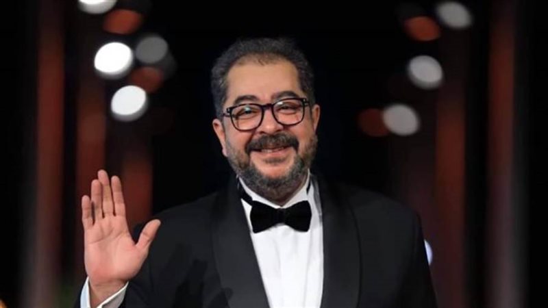 الفنان طارق عبد العزيز