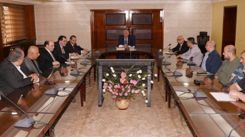 وزير الزراعة خلال