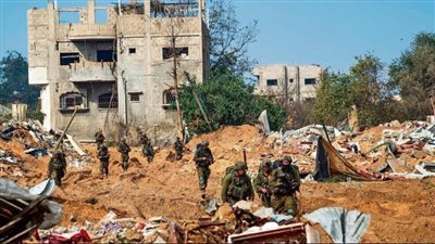 «يديعوت أحرونوت»: إقالة قائد كتيبة ونائبه لهروبهما بعد مواجهة المقاومة في غزة