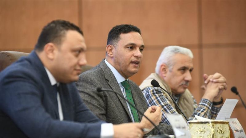 اجتماع المحافظ والمجلس