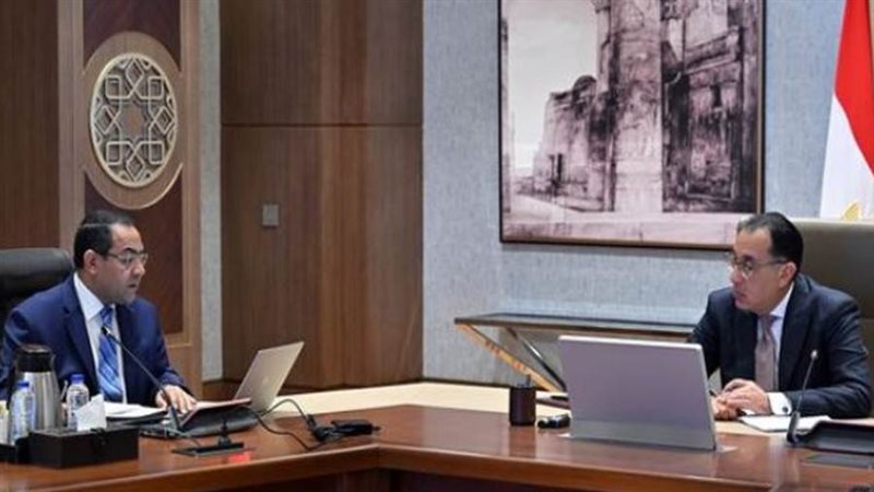 د. مصطفى مدبولي مع