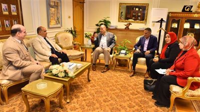 محافظ أسيوط يستقبل الرئيس التنفيذي لأفرع البنك الزراعي المصري 