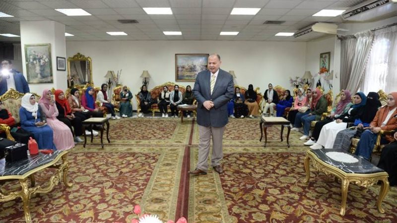 محافظ أسيوط يشهد