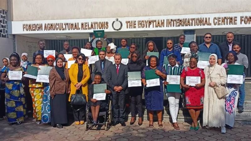 د. سعد موسي بين المتدربين