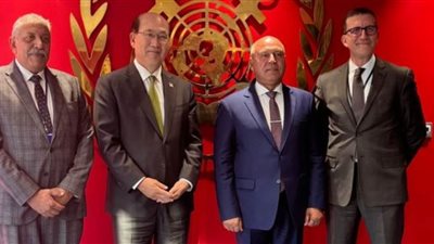 وزير النقل يلتقي الأمين العام للمنظمة البحرية الدولية بلندن 