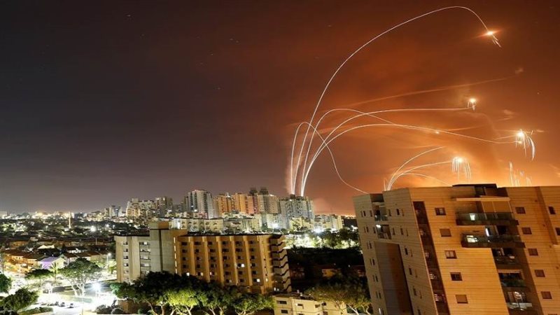 قصف تل أبيب