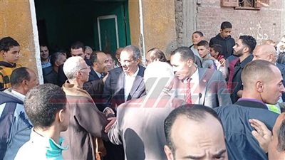 وزير الاتصالات يفتتح مكتب بريد مغاغة ويتفقد أعمال البنية التحتية بالأزهري بالعدوة