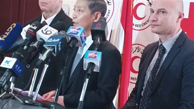 سفارة الصين تسلم الهلال الأحمر المصري ٤٠ شاحنة لإغاثة سكان غزة