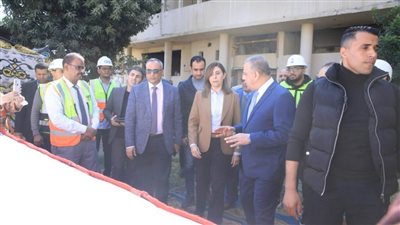 وزيرة الثقافة ومحافظ سوهاج يتفقدان أعمال تطوير قصر ثقافة سوهاج