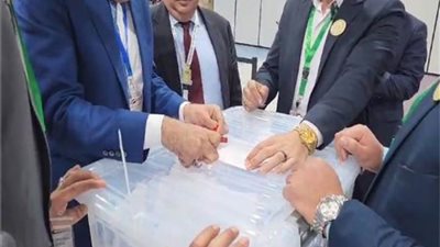 إغلاق صناديق الاقتراع في لجنة الكويت عقب اليوم الأخير من الانتخابات الرئاسية