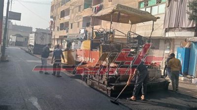 رصف شارع المدارس بمسير بطول 900 متر بكفر الشيخ 