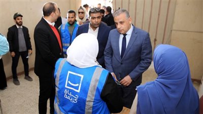 محافظ سوهاج يتفقد القافلة التنموية الشاملة بقرية 