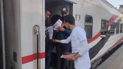 تفاعل كبير مع حملة في محطات سكك حديدية للحث على المشاركة في الانتخابات الرئاسية