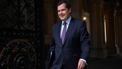 استقالة وزير الهجرة البريطاني غداة توقيع معاهدة مع رواندا حول ترحيل المهاجرين