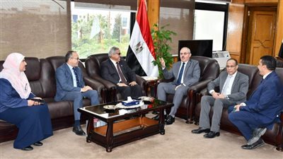 رئيس جامعة القناة يستقبل ضيوف الندوة التعريفية للاتحاد الرياضي المصري للجامعات