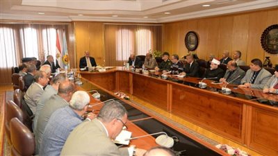 محافظ أسيوط يوجه بإنهاء كافة الاستعدادات لاستقبال الانتخابات الرئاسية وحث المواطنين على المشاركة