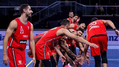 الأهلي يفوز على سموحة 91-81 في ليلة التتويج بدوري المرتبط لكرة السلة