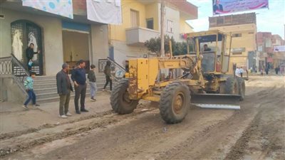 حملات مكثفة للنظافة ودعم منظومة الإنارة العامة بـ6 مراكز بالمنيا