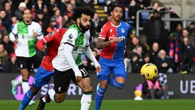 محمد صلاح يقلب الطاولة على كريستال بالاس ويقود ليفربول للصدارة