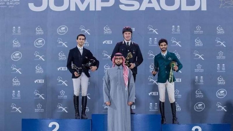 طاهر زيادة على منصة