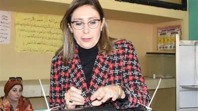 وزيرة الثقافة تدلي بصوتها في الانتخابات الرئاسية وتدعو المصريين للمشاركة