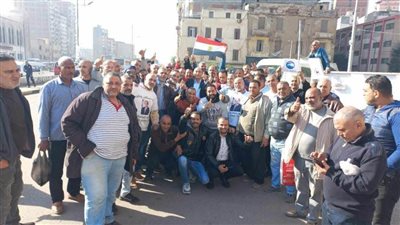 طوابير بالمدن وإقبال كبير في القرى وتصويت كامل للعمال وللموظفين ببني سويف