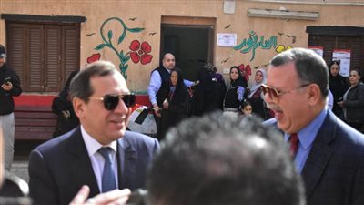 وزير البترول يدلي بصوته الانتخابي بمدرسة أبو الفرج ببولاق ابو العلا 