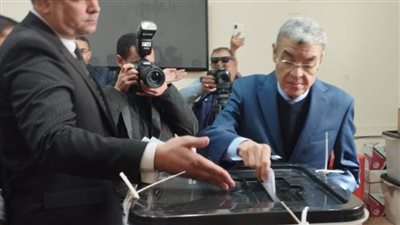محافظ المنيا يدلي بصوته في الانتخابات الرئاسية 2024 