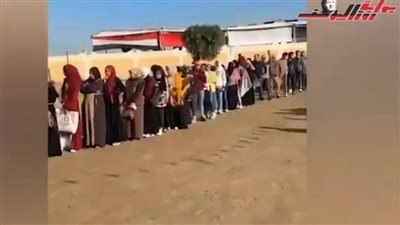 سيدات وشباب دكرنس يتصدرن طوابير الانتخابات الرئاسية