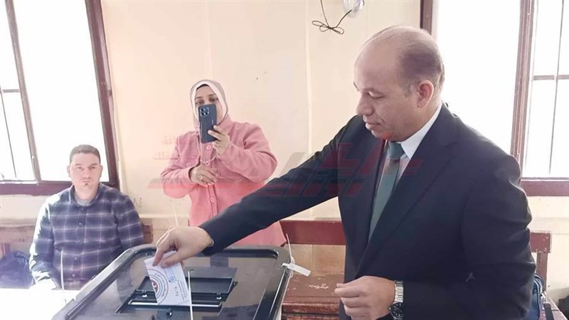 تصويت رئيس الجامعة