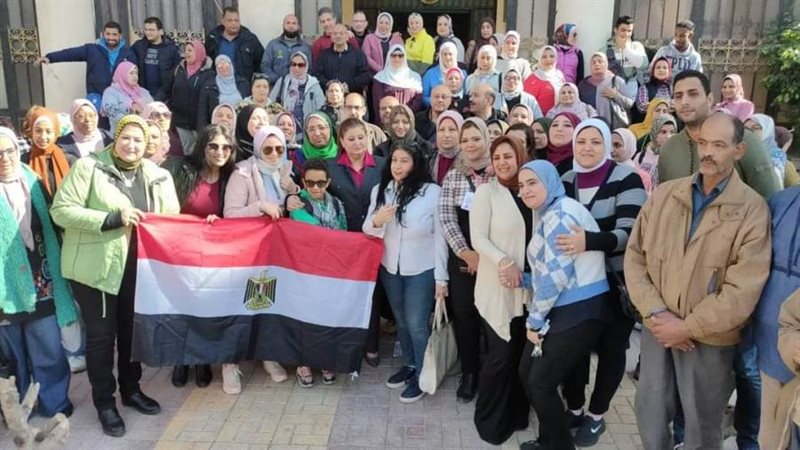 احتشاد الناخبين بالشباب