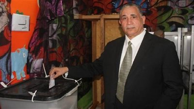 نقيب المحامين يدلى بصوته في الانتخابات الرئاسية ويطالب المواطنين بالمشاركة الإيجابية