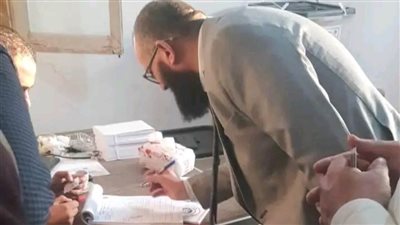 رئيس حزب النور يُدلي بصوته في الانتخابات الرئاسية بالعامرية