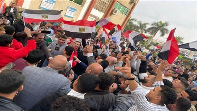   توافد مكثف للناخبين بلجان 6 أكتوبر والشيخ زايد قبل نحو 3 ساعات من موعد إغلاق صناديق الاقتراع