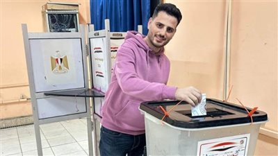 كيوان مقدم البرامج بـ