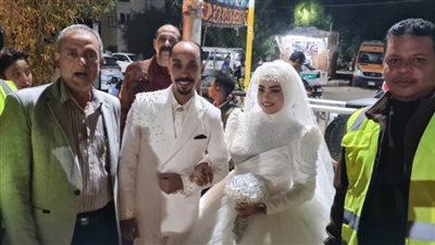 عروسة الوادي تدلي بصوتها بفستان الزفاف قبل غلق اللجان مباشرة