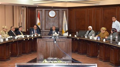 محافظ الإسكندرية يتابع تقارير أول أيام الانتخابات الرئاسية 2024