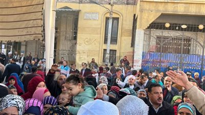 إقبال كثيف من قبل المواطنين علي مراكز الاقتراع بكفر الشيخ 