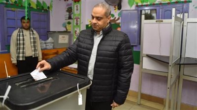 رئيس هيئة الدواء يدلي بصوته في الانتخابات الرئاسية ٢٠٢٤