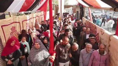 أهالي شبين القناطر يواصلون الحضور الكثيف لليوم الثاني